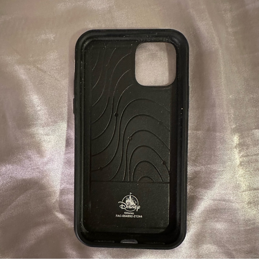 iPhone 11  Pro Disney Phone Case Lot - Picture 7 of 7